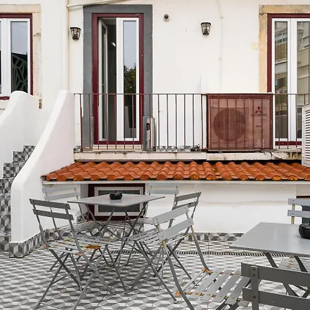 Отель The Twenties By Guestready *