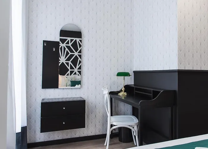 Отель The Twenties By Guestready