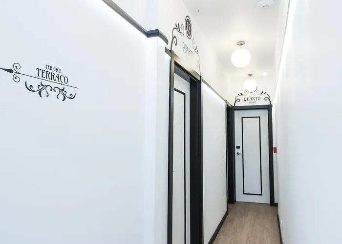 Отель The Twenties By Guestready