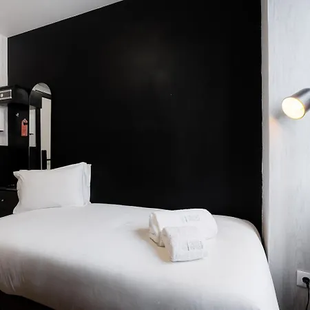 The Twenties By Guestready *