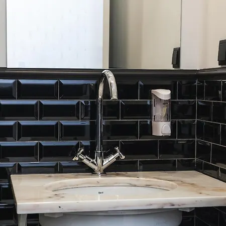 The Twenties By Guestready Hotel Lisbon